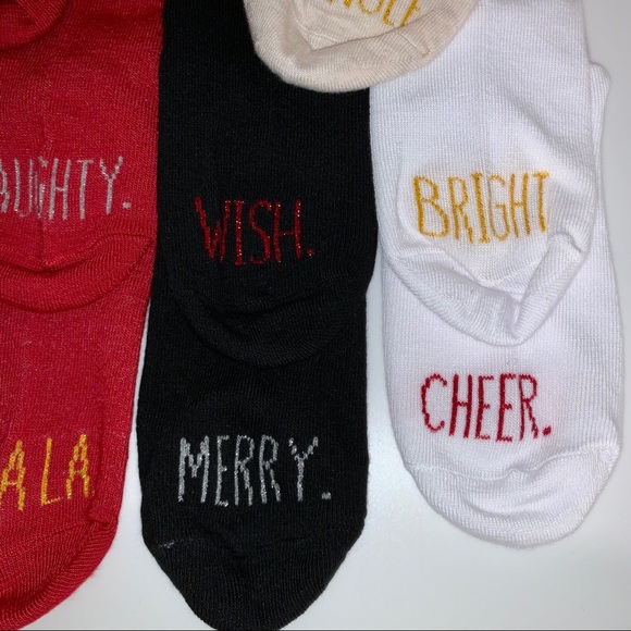 RAE Dunn Christmas 2020 10 ankle SOCKS Merry Chris - Picture 3 of 6